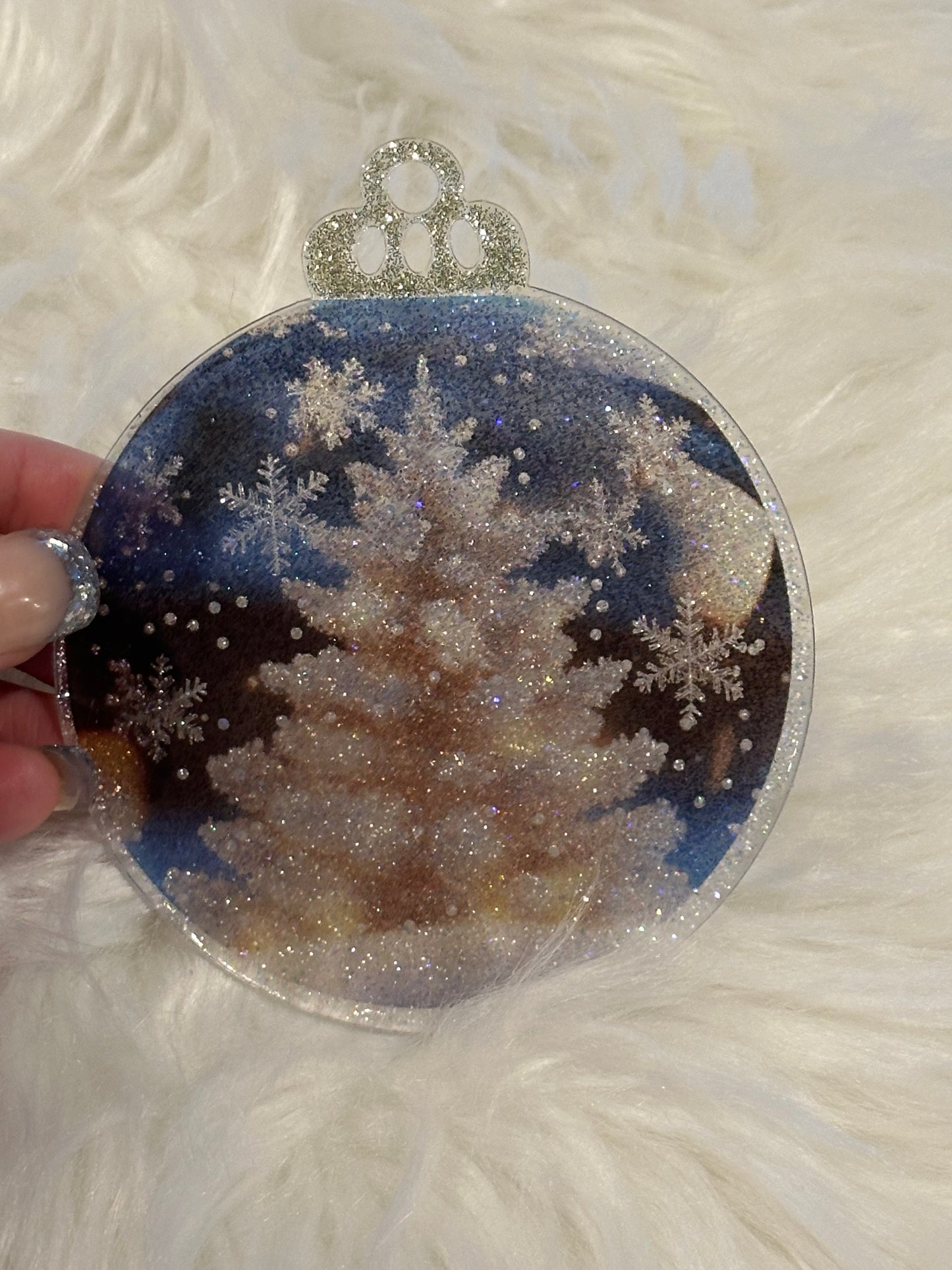 Flat Glitter Christmas Ornament - Round - Snow Globe White Tree