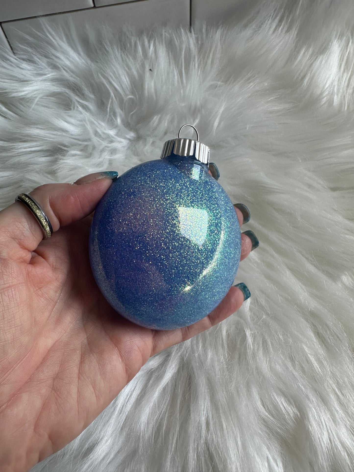 Glitter Christmas Ornament - Disc / Round - Blues with Daisies